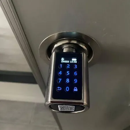 Merkezde Havuzlu Bahceli Daire Apartman Çeşme